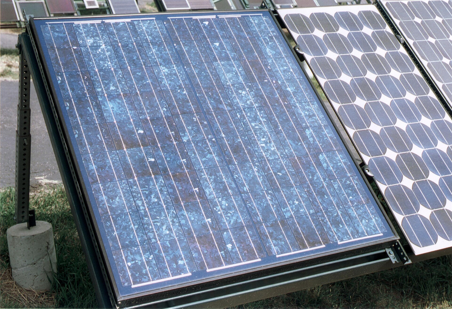 Compact solar module range